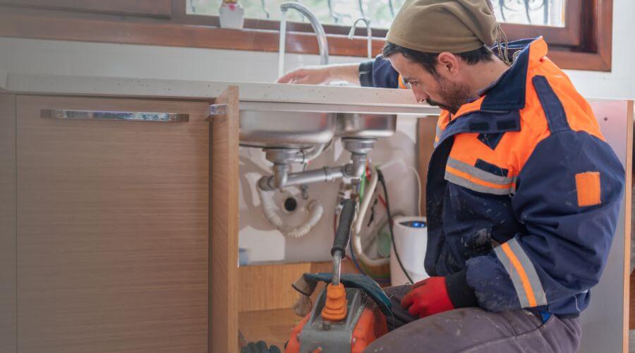 Expert burst pipe repair services in Bloomfield, IN